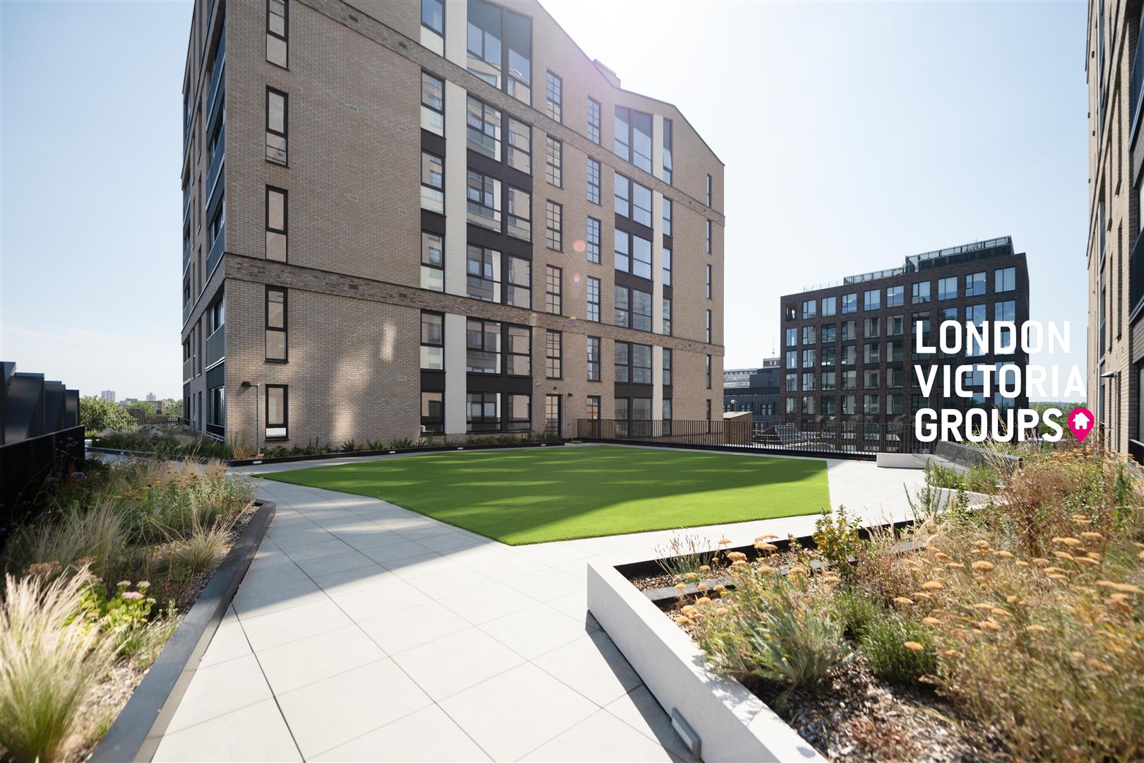 Huntingdon Apartments, 1 Graphite Square, LONDON